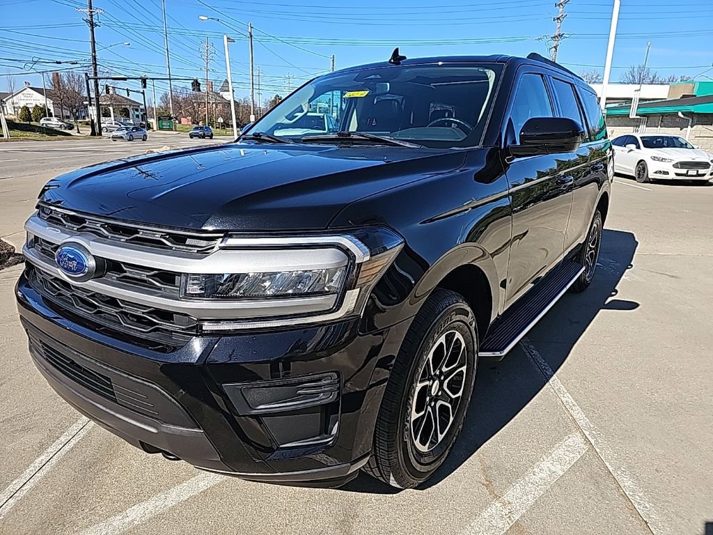 Used 2022 Ford Expedition XLT image 8