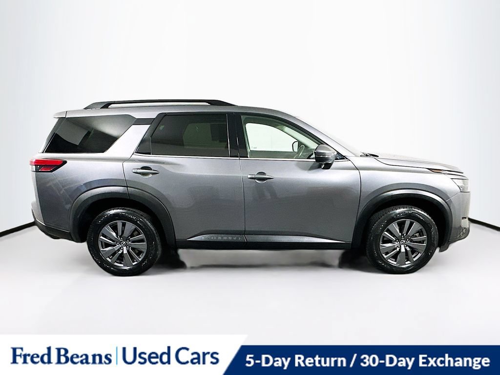 Used 2024 Nissan Pathfinder SV AWD/4WD image 12