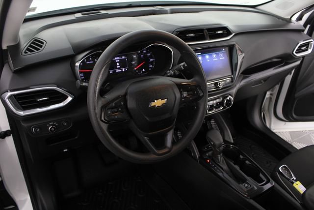 Used 2023 Chevrolet TrailBlazer LT w/ Convenience Package image 9
