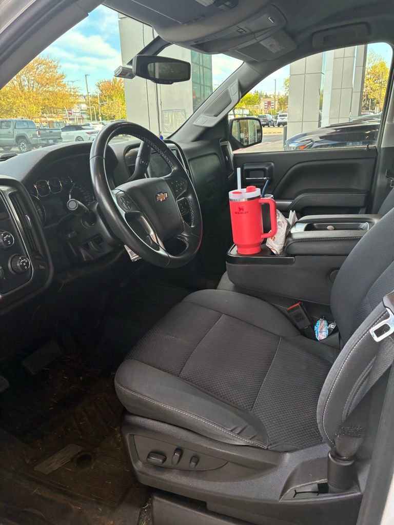 Used 2018 Chevrolet Silverado 1500 LT w/ All Star Edition AWD/4WD image 3
