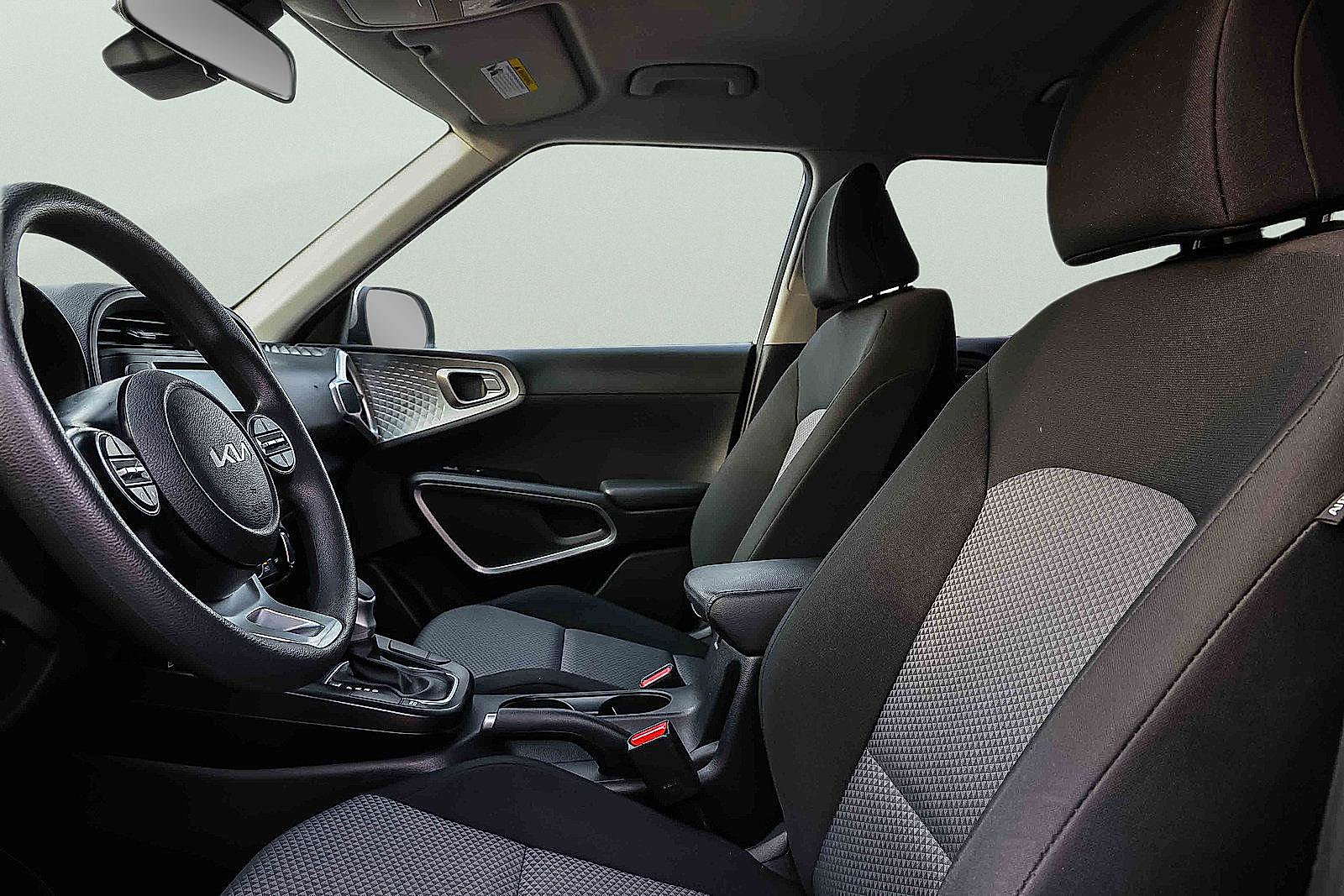 Certified 2023 Kia Soul LX w/ LX Technology Package image 9