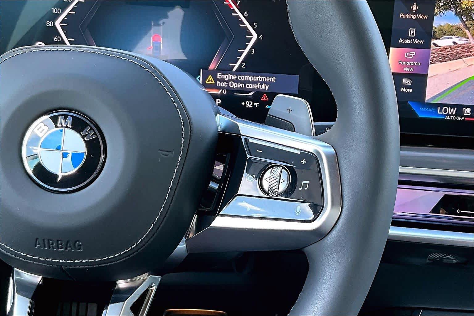 Used 2025 BMW 740i w/ Premium Package RWD image 26