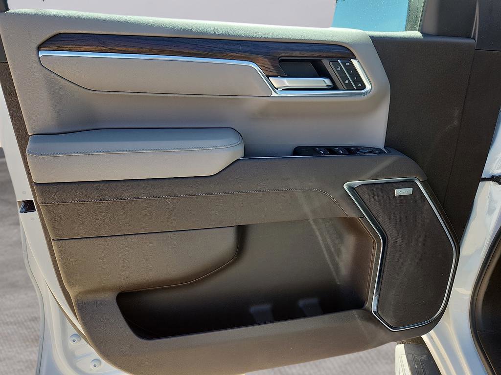 New 2026 GMC Sierra 1500 SLT image 14
