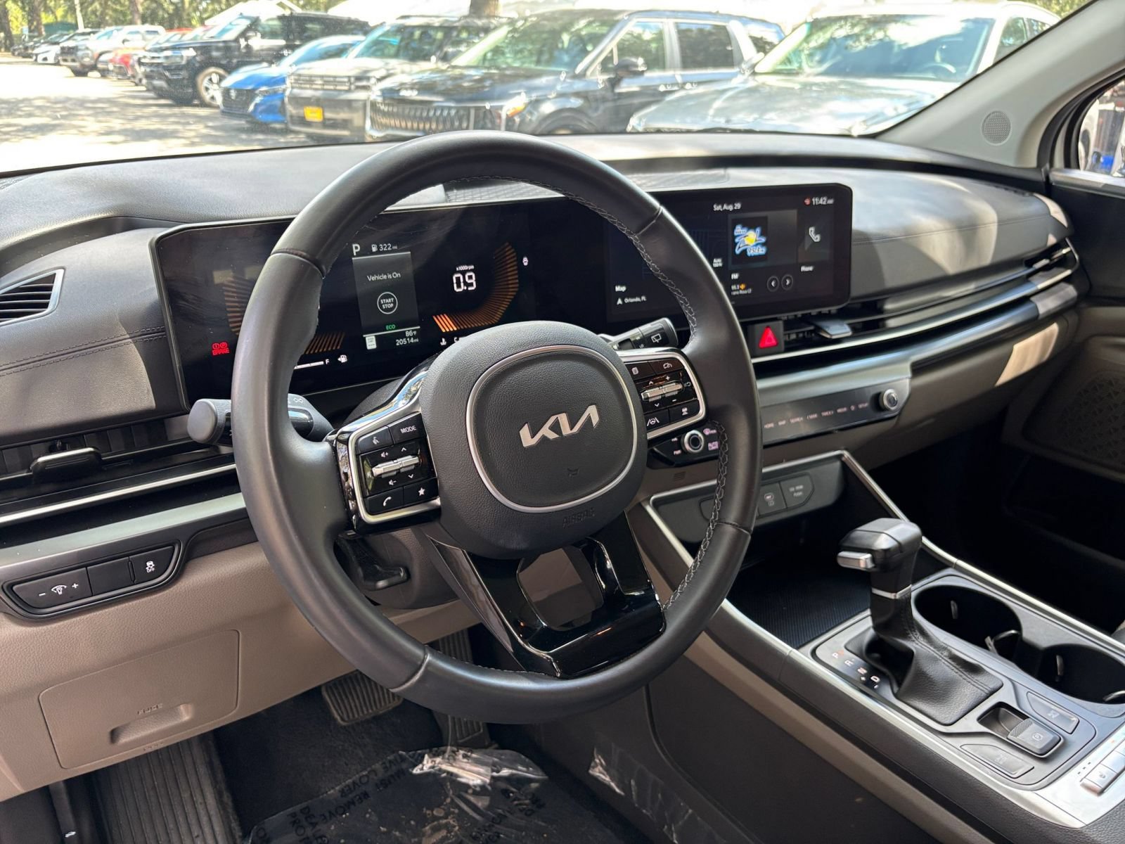 Used 2026 Kia Carnival FWD image 37