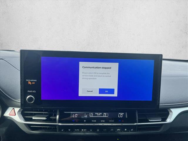 Used 2025 Toyota Sienna Platinum image 14