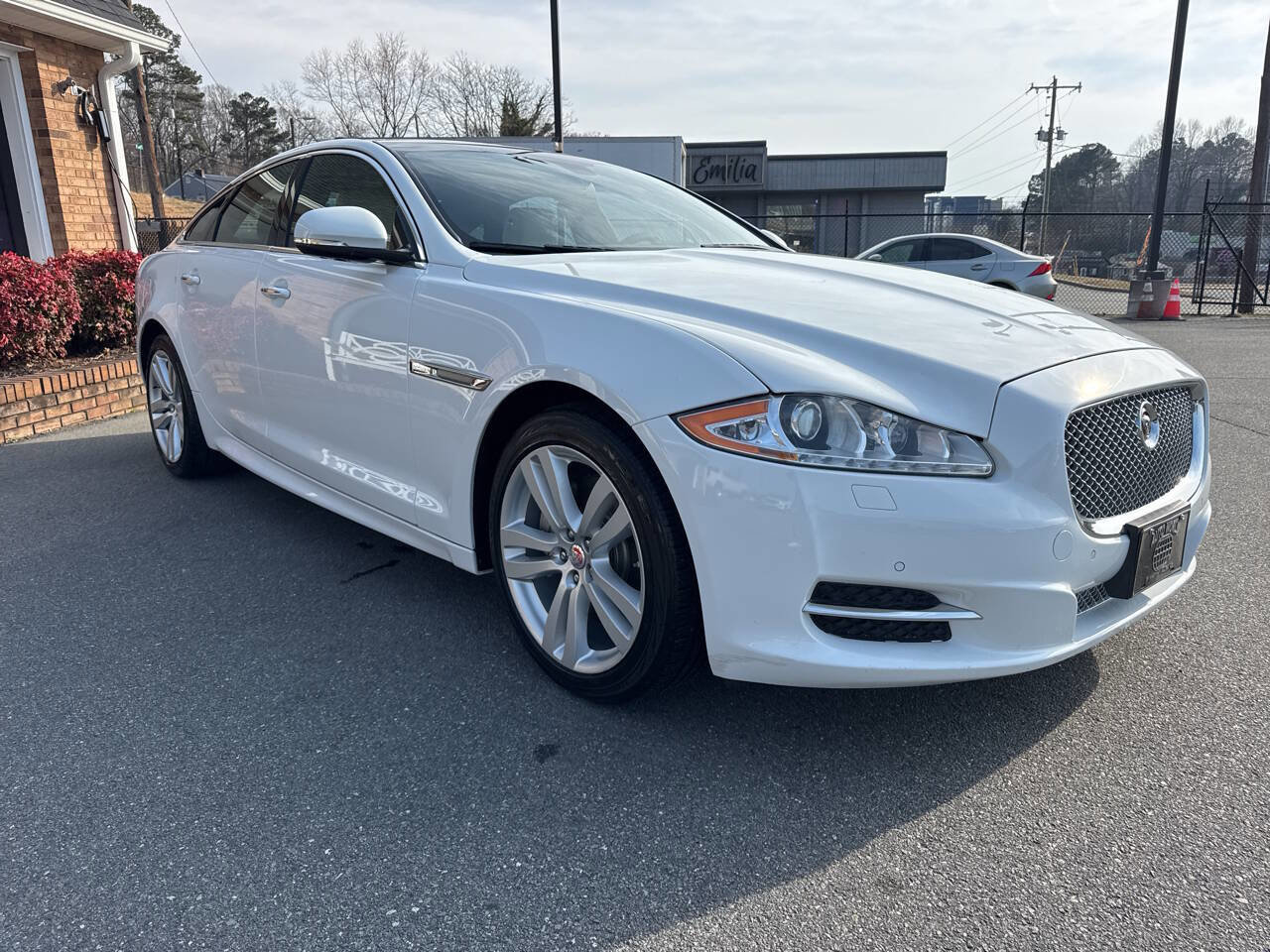 Used 2015 Jaguar XJ AWD image 5