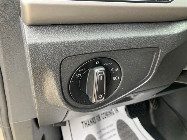 Used 2023 Volkswagen Atlas SE AWD/4WD image 13
