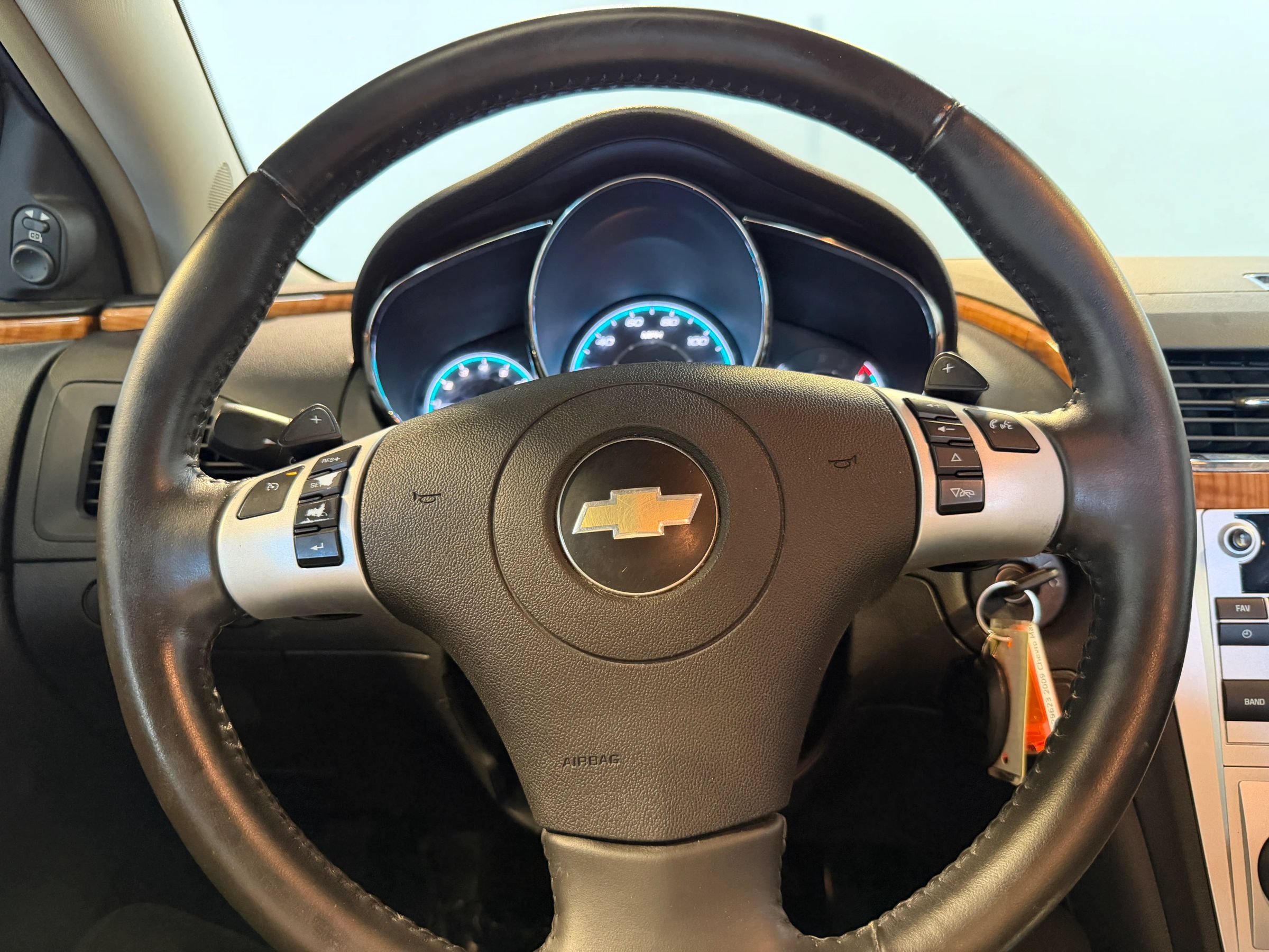 Used 2009 Chevrolet Malibu LT w/ Rear Power Package FWD image 12