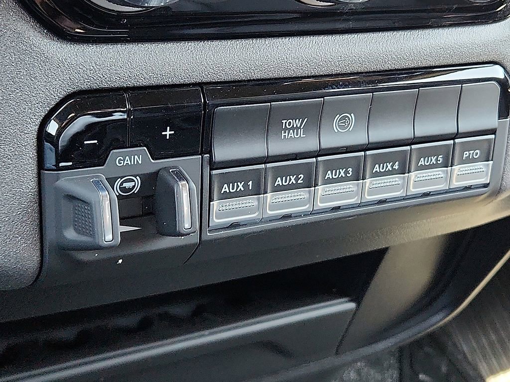 New 2026 RAM 5500 Tradesman AWD/4WD image 24