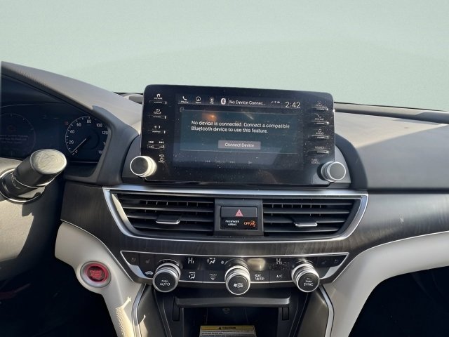 Used 2018 Honda Accord Touring image 11