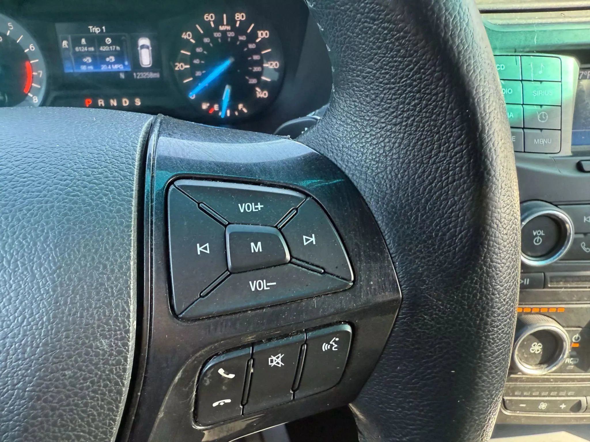 Used 2017 Ford Explorer XLT AWD/4WD image 15