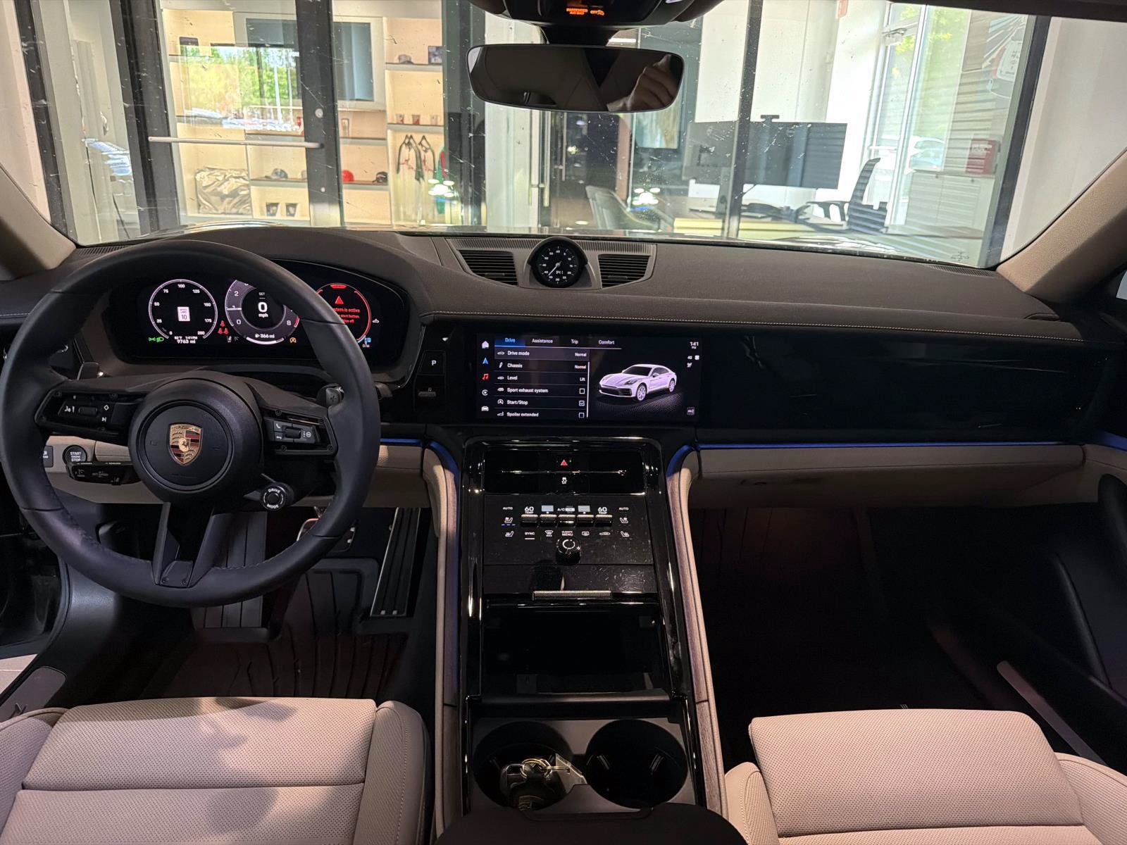 Certified 2025 Porsche Panamera RWD image 18