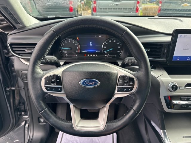 Used 2022 Ford Explorer XLT w/ Equipment Group 202A image 16