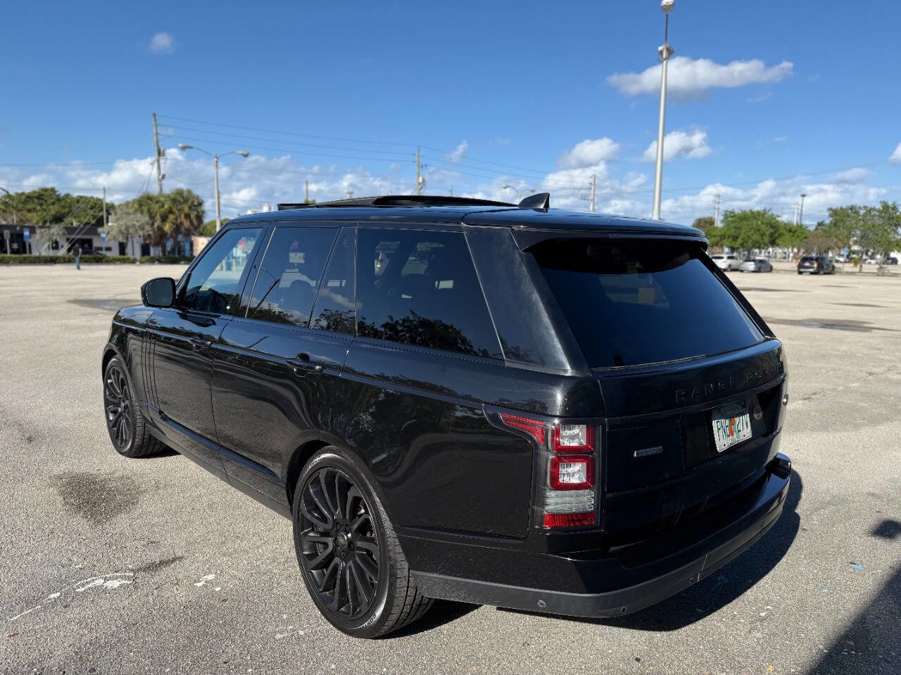 Used 2017 Land Rover Range Rover Supercharged image 7