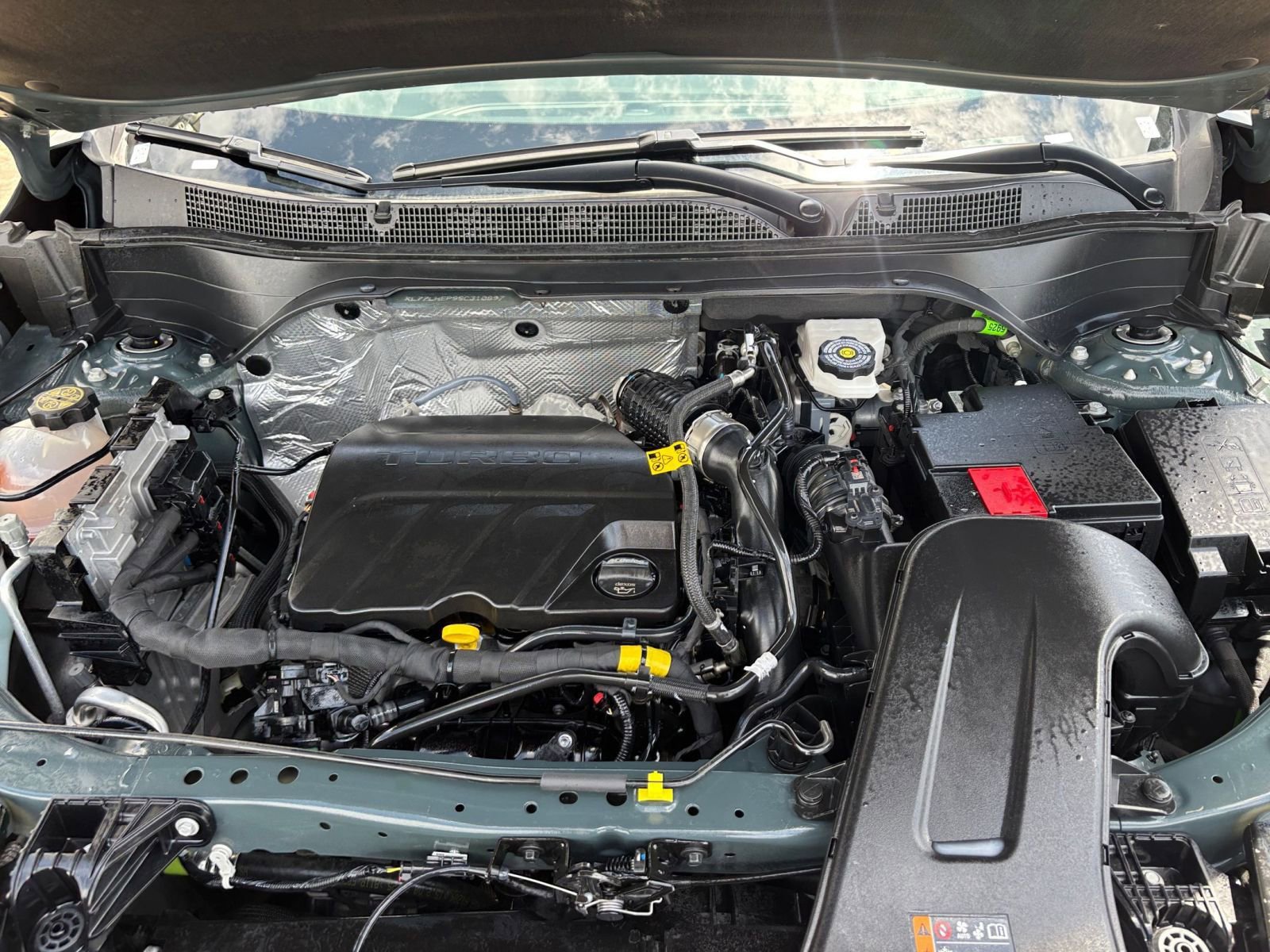 Used 2025 Chevrolet Trax LT FWD image 31