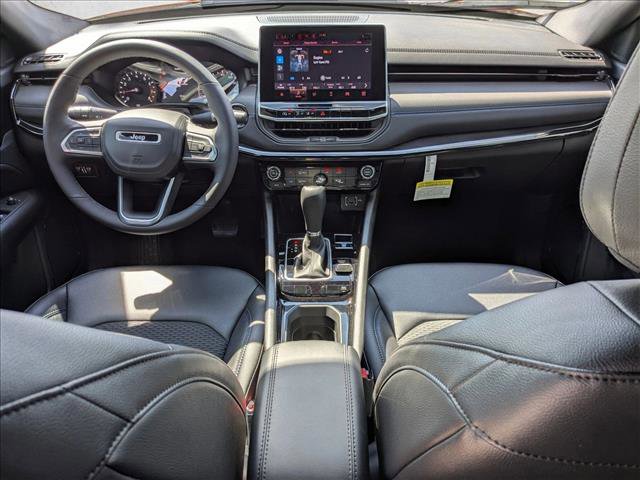 New 2026 Jeep Compass Latitude image 17