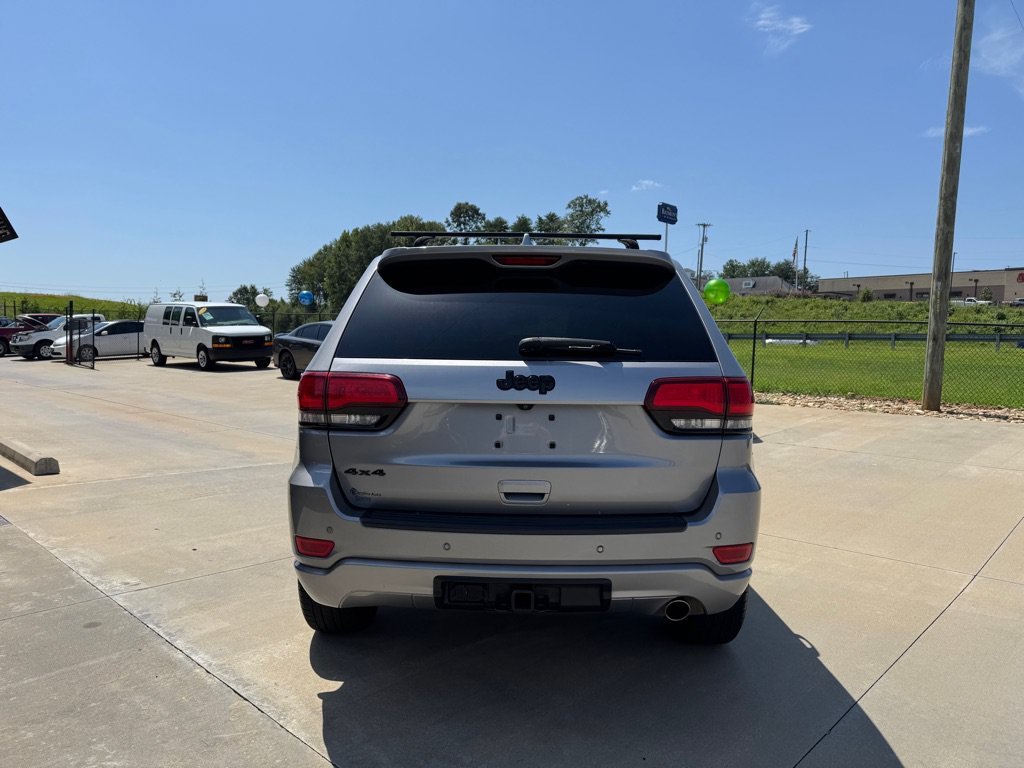 Used 2019 Jeep Grand Cherokee Altitude AWD/4WD image 5