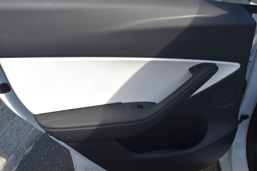 Used 2021 Tesla Model Y 2WD image 19