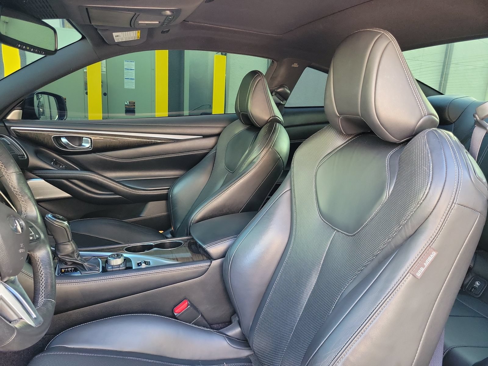 Used 2017 INFINITI Q60 3.0t w/ Premium Plus Package 3.0T AWD/4WD image 12