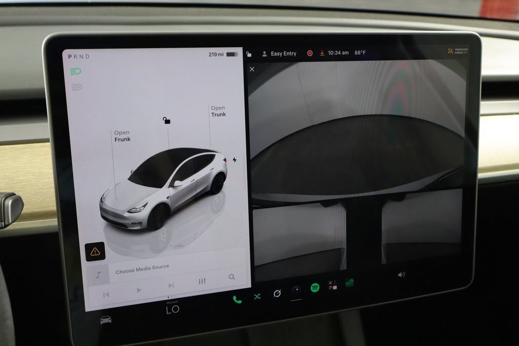 Used 2023 Tesla Model Y Long Range AWD/4WD image 39