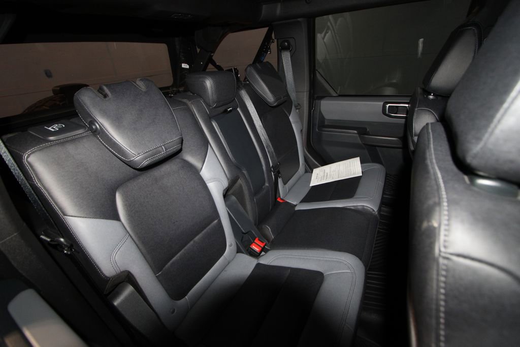 Used 2024 Ford Bronco Black Diamond image 23