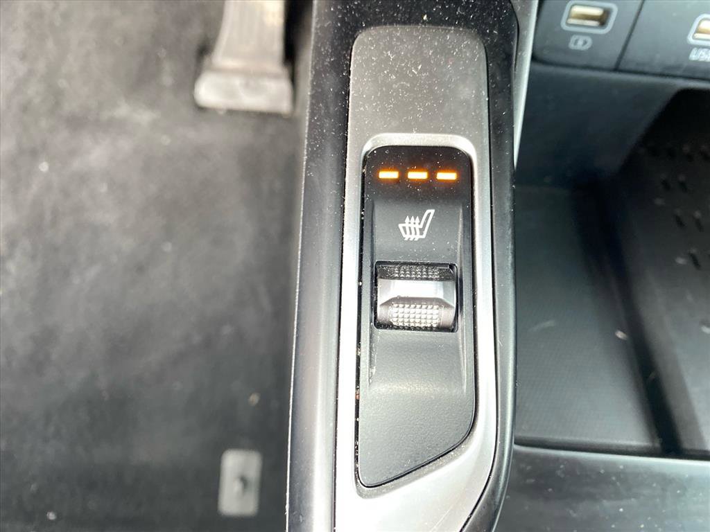 Certified 2023 Kia Sorento S w/ Panoramic Sunroof Package image 16