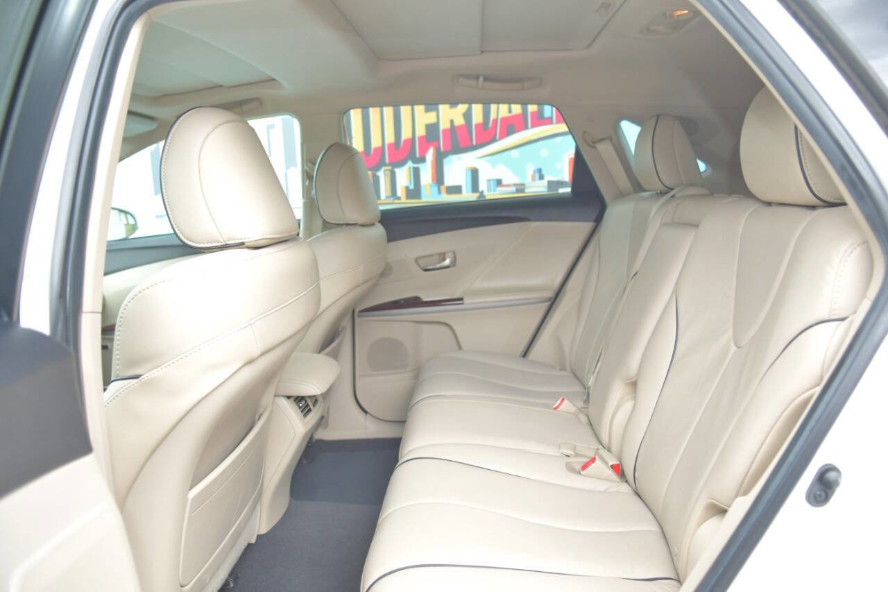 Used 2013 Toyota Venza Limited w/ Tow Prep Pkg image 11