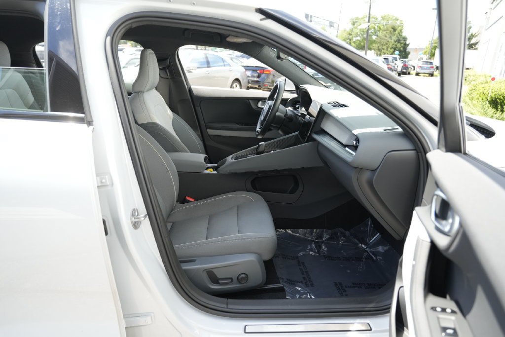 Used 2023 Polestar Polestar 2 AWD/4WD image 32