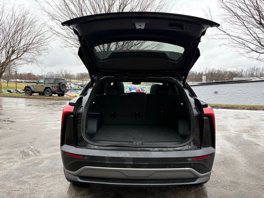 Used 2024 Chevrolet Blazer EV LT image 16