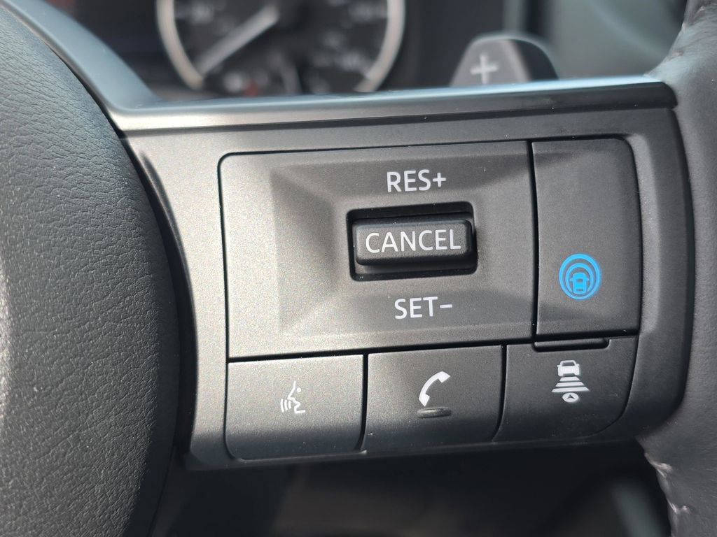 Used 2024 Nissan Rogue SV w/ SV Premium Package image 21