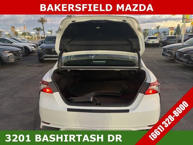 Used 2024 Toyota Camry SE image 11