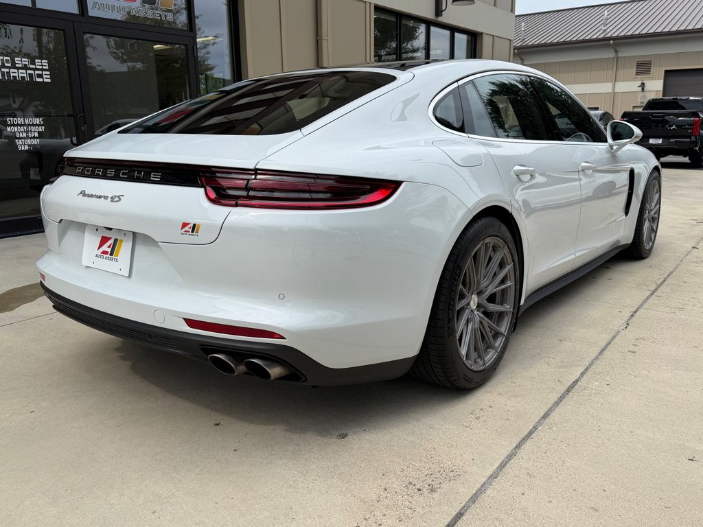 Used 2017 Porsche Panamera 4S AWD/4WD image 8