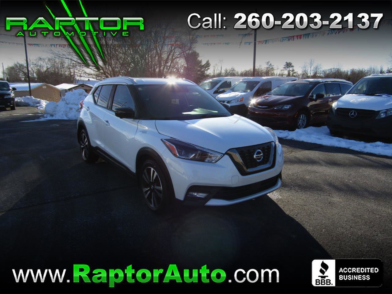 Used 2020 Nissan Kicks SR image 1