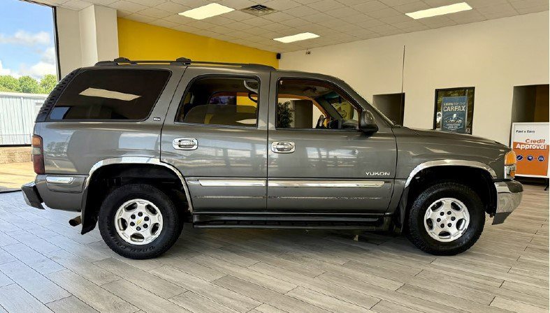 Used 2002 GMC Yukon SLE RWD image 5