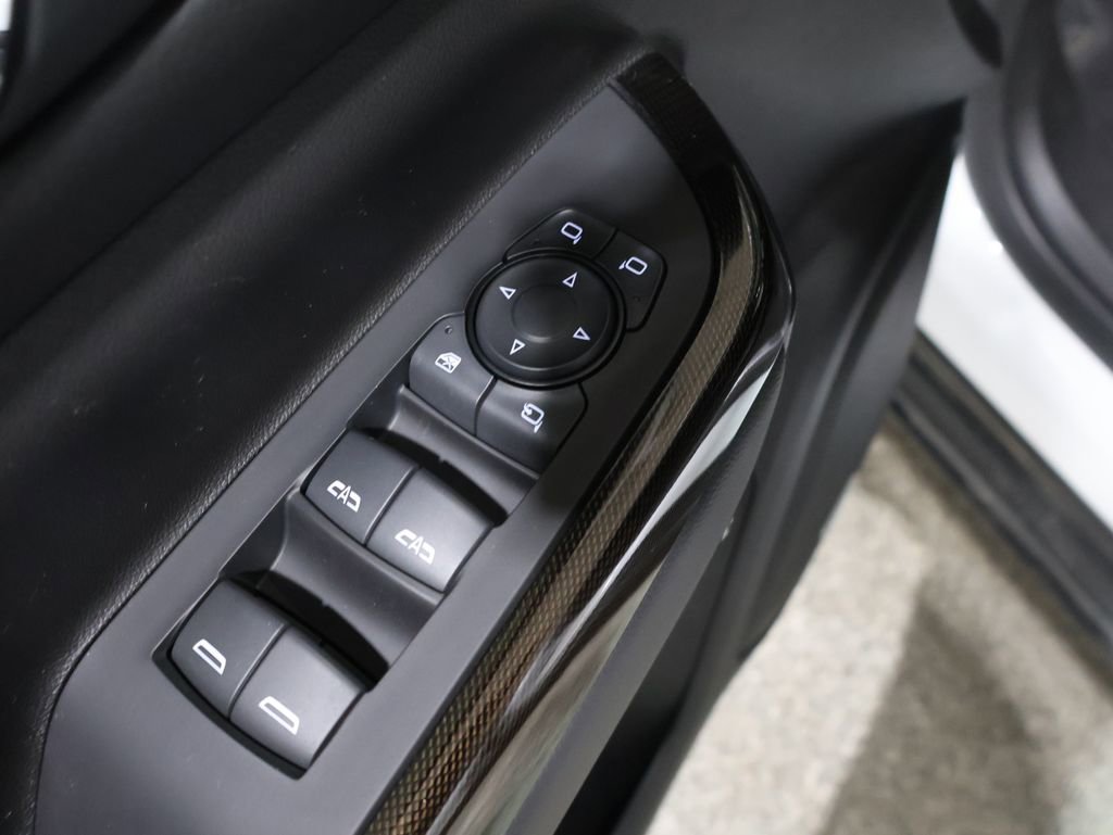 Used 2023 GMC Acadia AT4 w/ Technology Package image 15