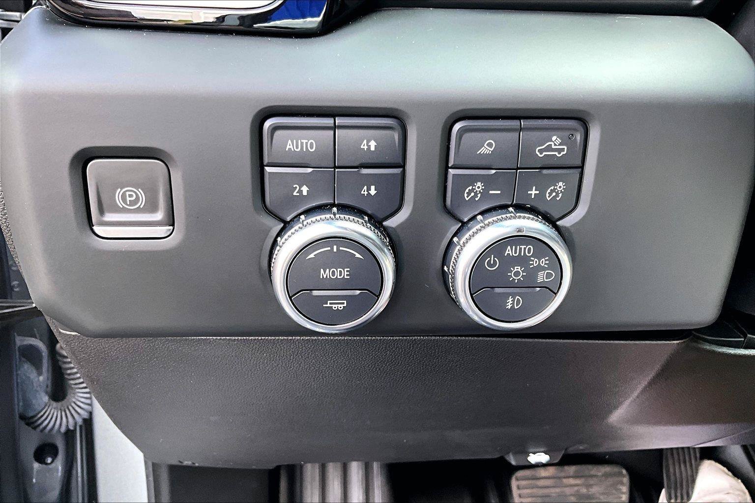 Used 2024 GMC Sierra 1500 Denali Ultimate AWD/4WD image 39