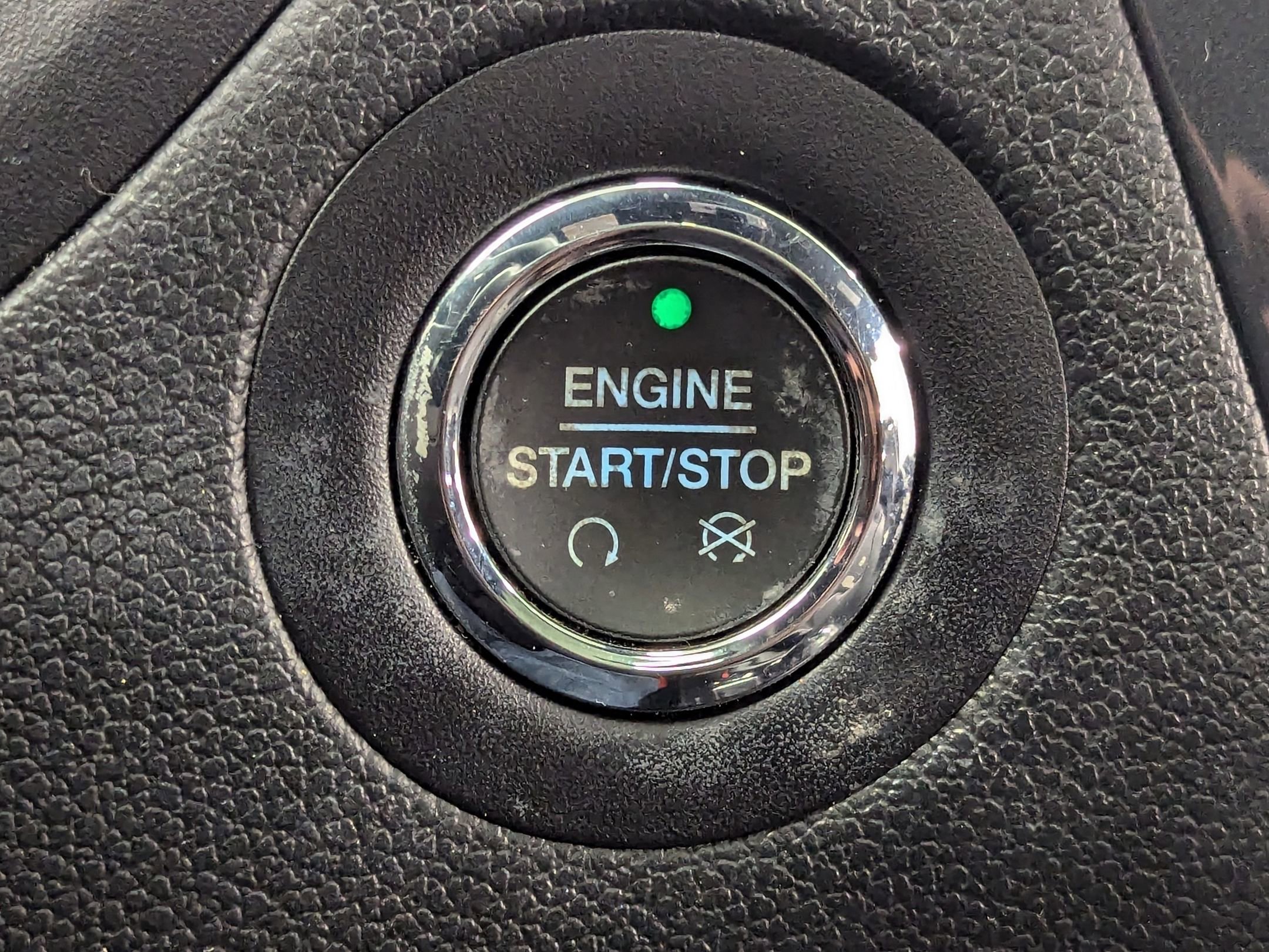 Used 2019 Ford Explorer Sport w/ Ford Safe & Smart Package image 32