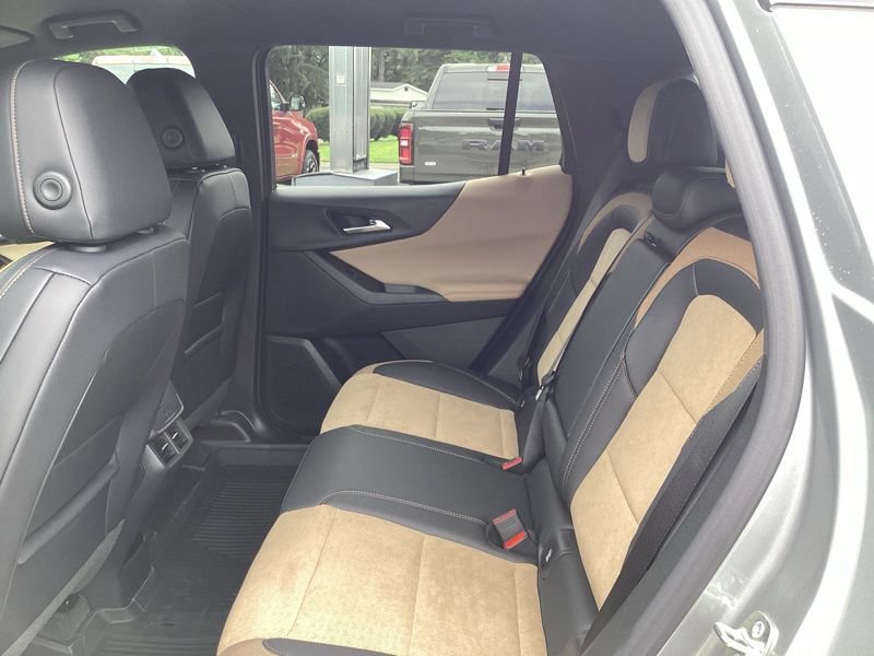 New 2027 Chevrolet Equinox ACTIV w/ LPO, Floor Liner Package AWD/4WD image 19