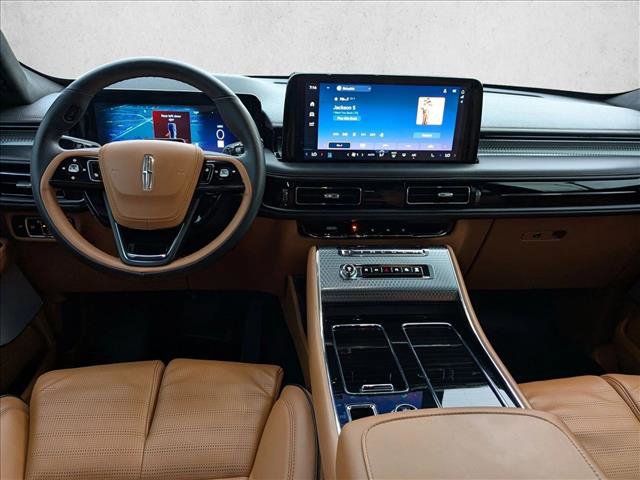 Used 2025 Lincoln Aviator Black Label image 18