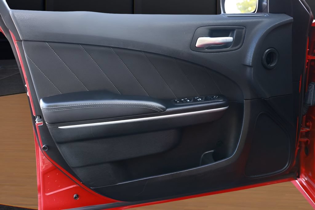Used 2022 Dodge Charger SXT RWD image 32