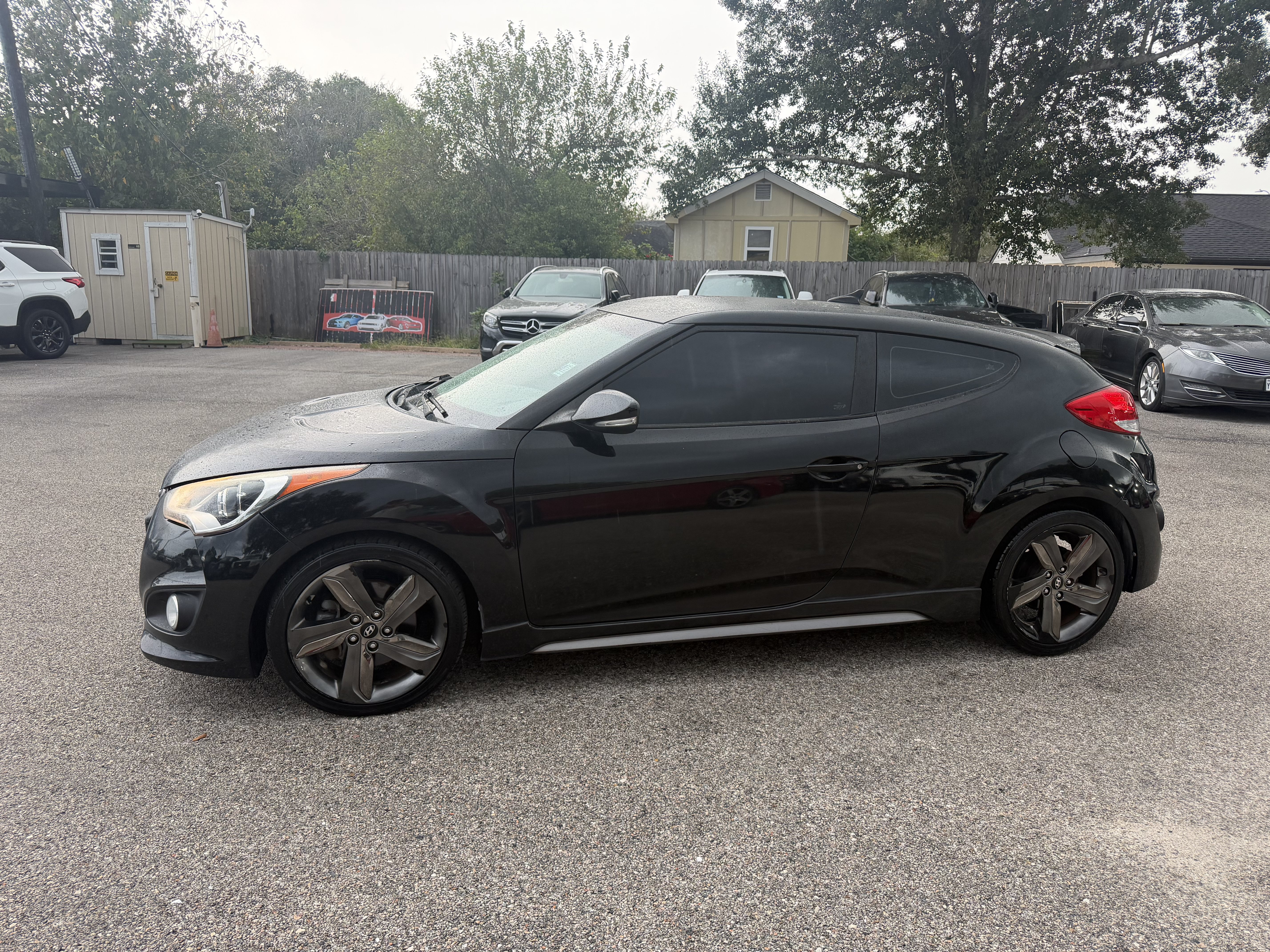Used 2015 Hyundai Veloster Turbo FWD image 10