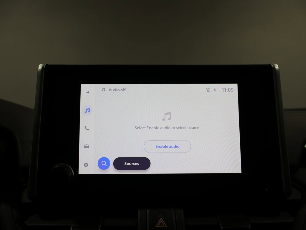 Used 2025 Toyota RAV4 XLE image 20