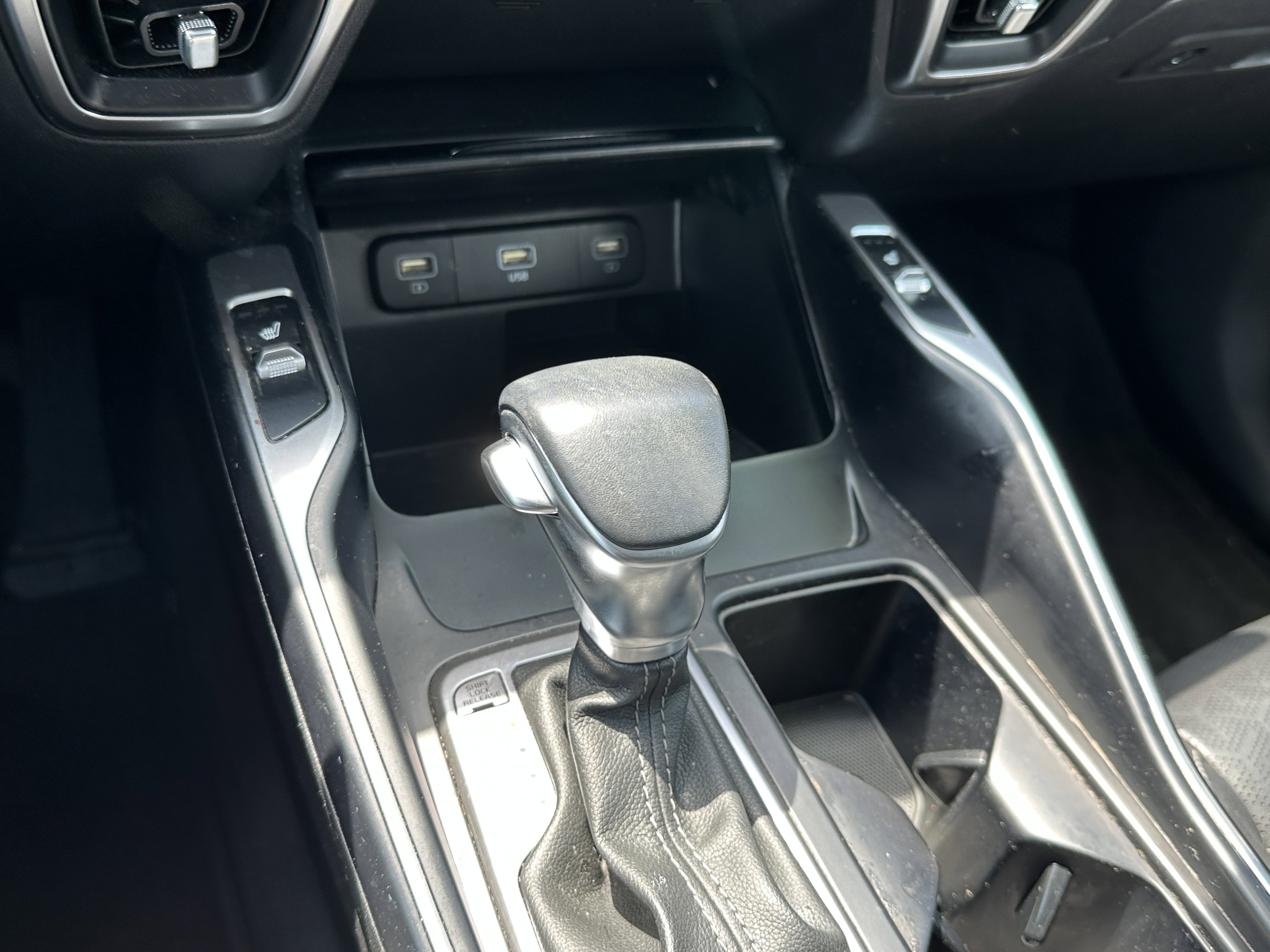 Used 2022 Kia Sorento S w/ Panoramic Sunroof Package FWD image 33