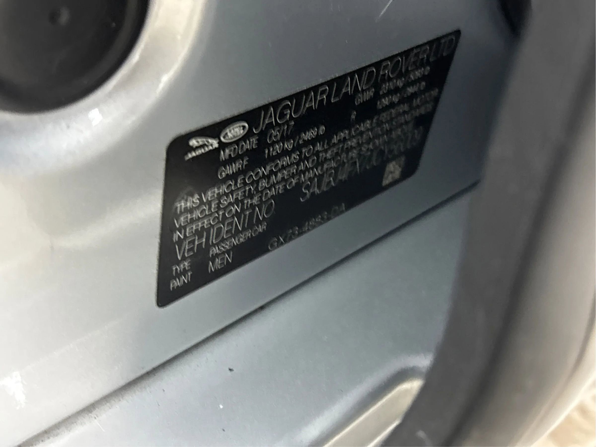 Used 2018 Jaguar XF Premium image 30