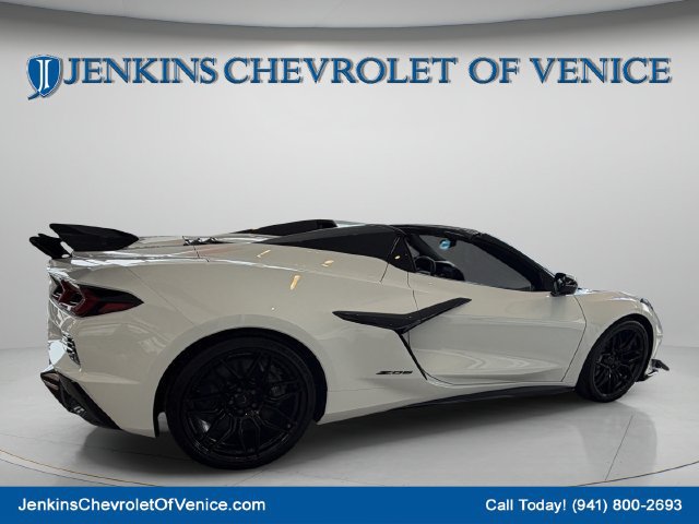 New 2026 Chevrolet Corvette Z06 w/ Z07 Performance Package RWD image 2