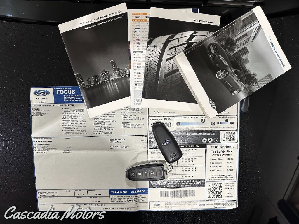 Used 2013 Ford Focus Titanium w/ Titanium Handling Pkg image 2