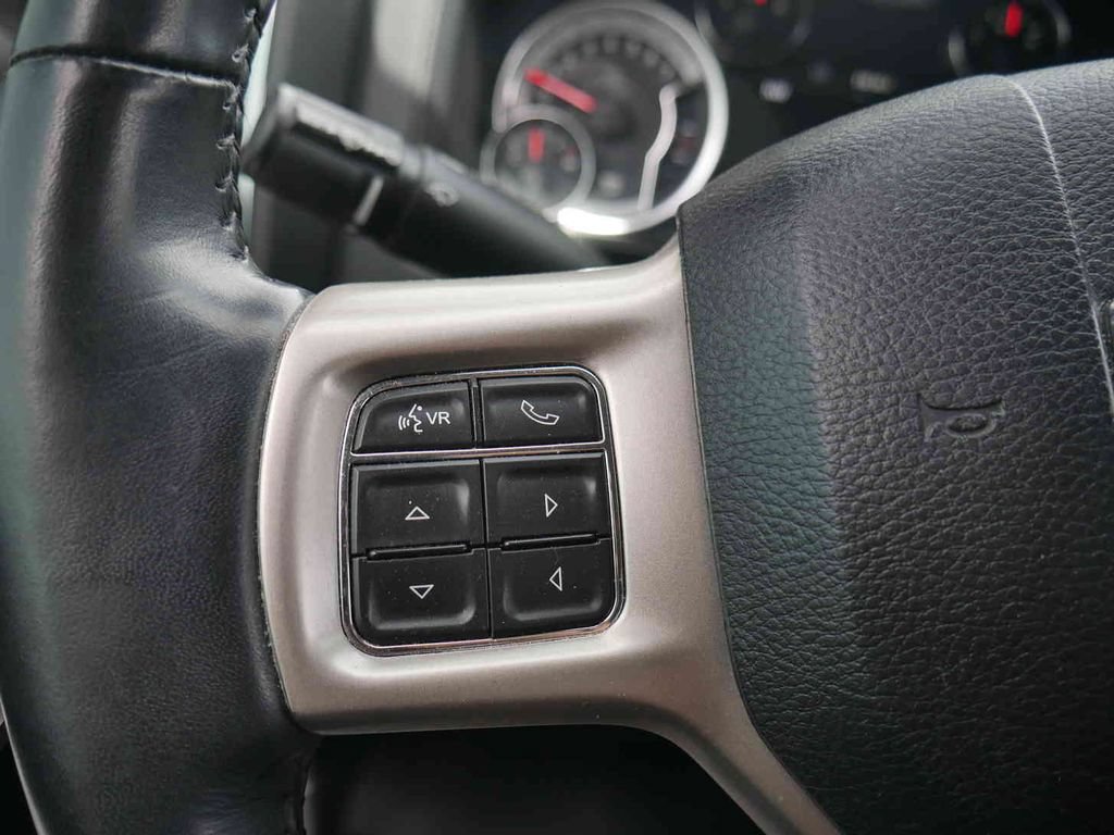 Used 2018 RAM 1500 Laramie w/ Convenience Group AWD/4WD image 41
