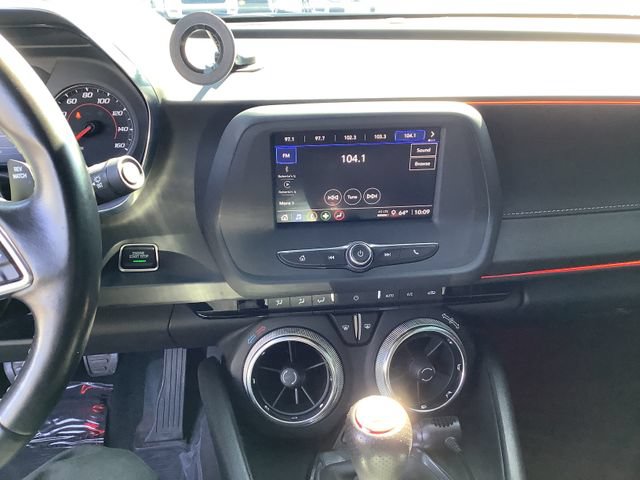 Used 2022 Chevrolet Camaro LT RWD image 15