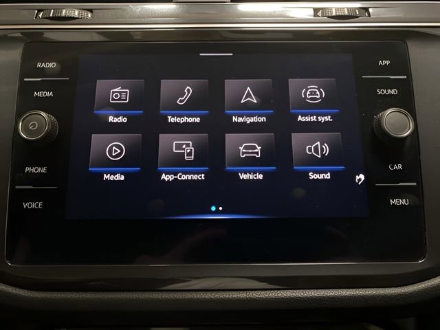 Used 2022 Volkswagen Tiguan SE FWD image 33