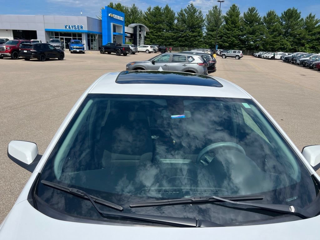 Used 2019 Chevrolet Malibu LT FWD image 15